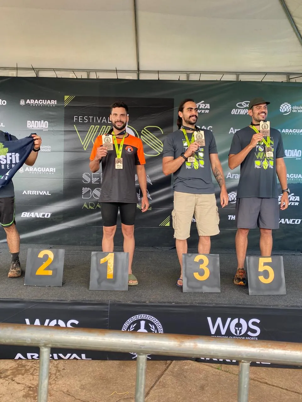 Aluno da assessoria Karina Franzin participando de corrida de rua em evento WOS Brasil